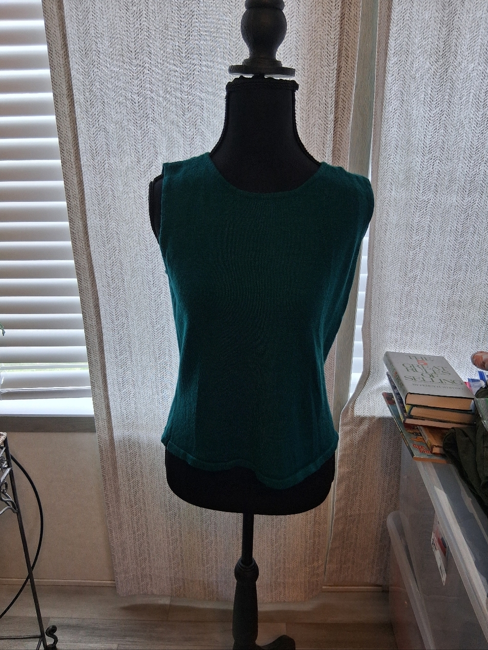 Tahari Arthur S. Levine Petite Knit Top in Teal